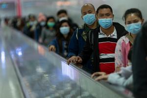 США запретили въезд иностранцам из-за распространения коронавируса