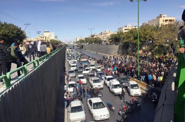 Протесты в Иране продолжаются уже две недели