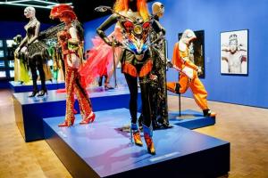 Мода і європейська культура у 5 головних fashion-виставках 2020 року