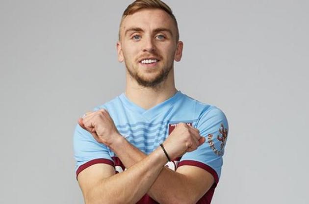 Боуен виступав за &quot;Халл&quot;