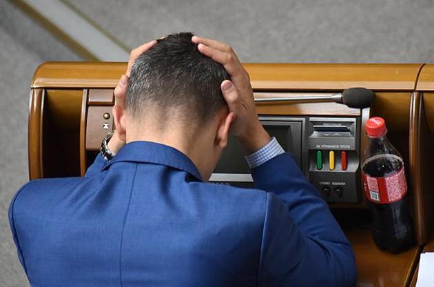 Зеленский подписал закон о штрафах за "кнопкодавство"