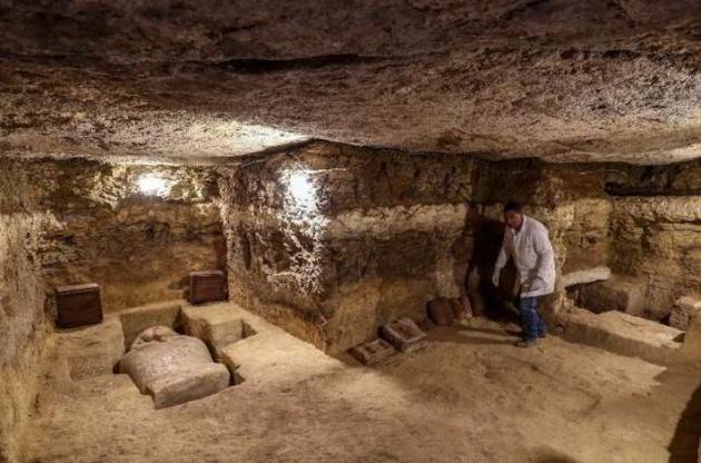 Саркофаги були створені близько трьох тисяч років тому