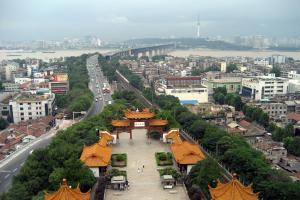 Власти Китая ввели в городе Ухань жесткий карантин из-за коронавируса