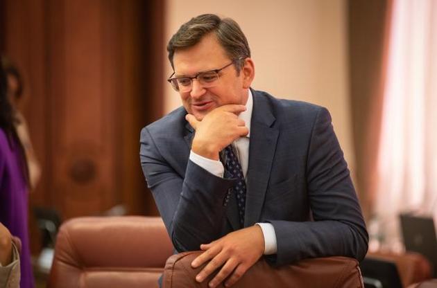 Кулеба назвал заявление Арахамии в Давосе об отказе Украины от евроинтеграции "фигурой речи"