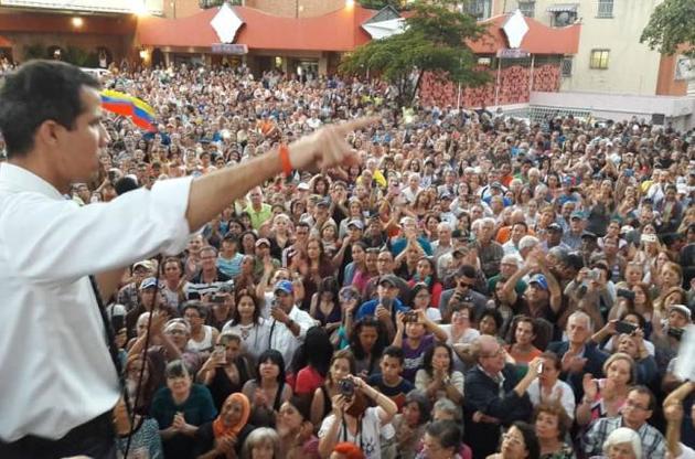 Новые власти Боливии признали Хуана Гуайдо президентом Венесуэлы