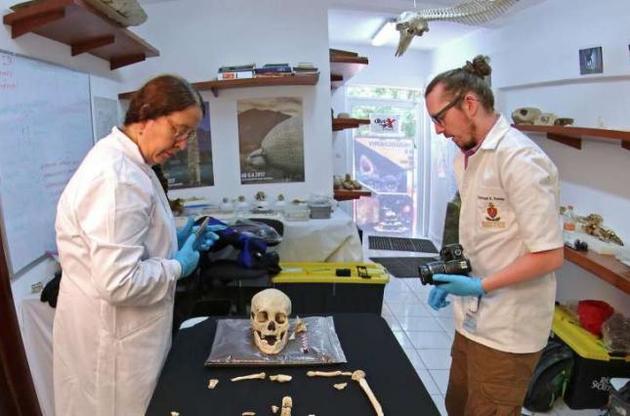 Вчені виявили скелет жінки часів попередників майя