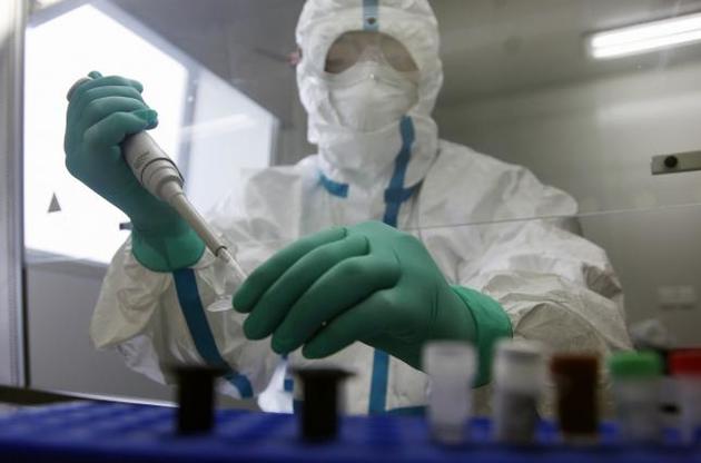 ВООЗ повідомляє про першу смерть від коронавіруса за межами Китаю