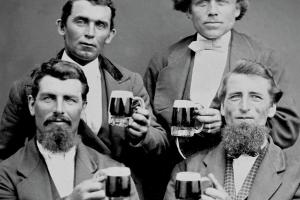 Толерантність до алкоголю могла врятувати предків людини від вимирання