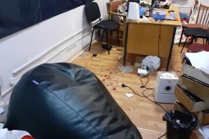 В Днепре в здании "Просвіти" избили активистов