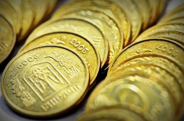 Дефіцит продовжує зростати