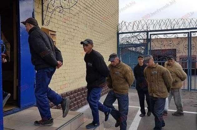 Олег Сенцов требует от власти разобраться с многолетними издевательствами в бердянской колонии №77