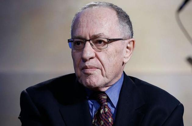 Кен Старр проложил путь к импичменту бывшего президента Билла Клинтона в 1998 году