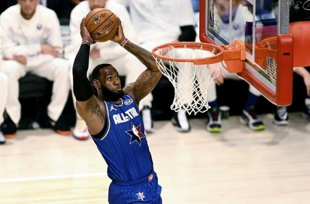 Команда Леброна Джеймса перемогла