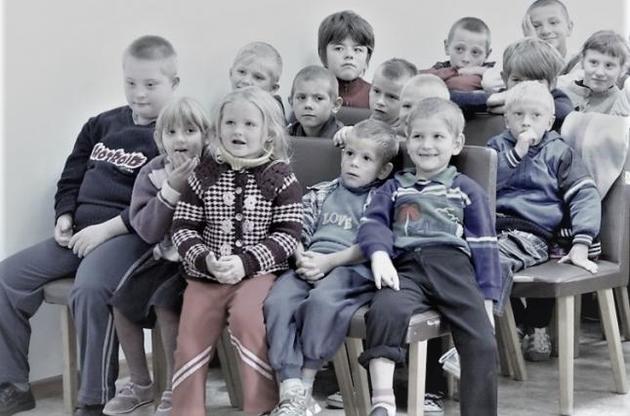 Нужно изучить личное дело каждого из 90 тысяч детей, живущих в интернатах  — Касьянова