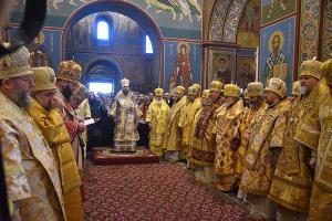У Свято-Михайлівському Золотоверхому соборі відзначили річницю інтронізації митрополита Епіфанія