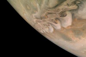 "Юнона" зробила новий знімок хмар Юпітера
