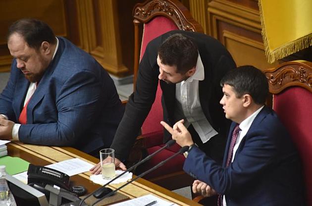 В повестке дня пленарной недели 14-17 января отсутствует законопроект №2178-10 "Об обороте земель сельскохозяйственного назначения".