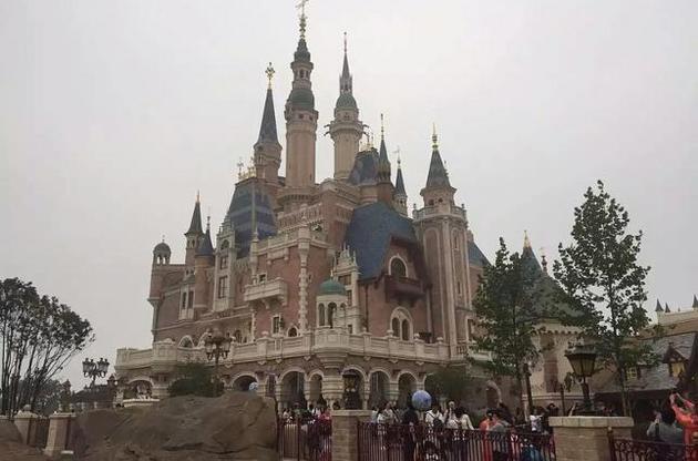 Диснейленд в Шанхае закрыли из-за опасности распространения вируса