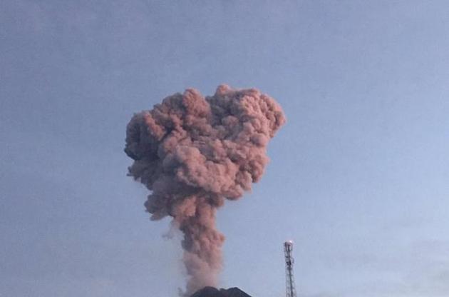 В Індонезії прокинувся найактивніший вулкан