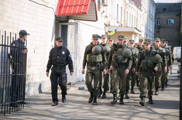 Аваков відправив спецназ і Нацгвардію в Мукачеве