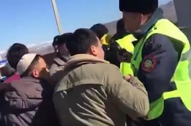 Беспорядки в Казахстане: 8 погибших, 40 пострадавших