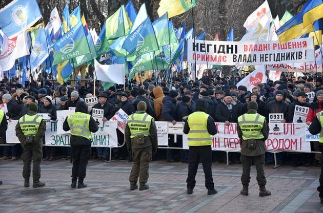 Тернопольский облсовет решил провести выездное заседание прямо под Верховной Радой