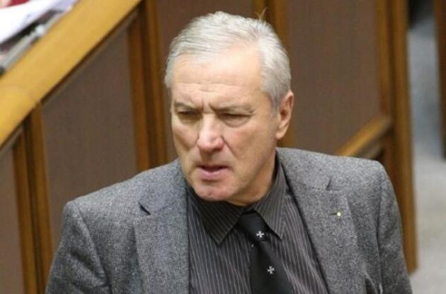 У вересні брат експрезидента захистив докторську дисертацію з історії України