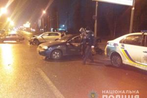 Столкновение четырех автомобилей в Харькове: пострадали двое полицейских и подросток