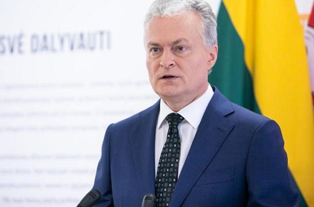 Президент Литви скасував візит в Україну через коронавірус