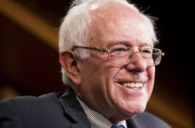 Берни Сандерс впервые так близко приблизился к Байдену, который еще ни разу не опускался ниже первой строчки в рейтинге демократов перед праймериз