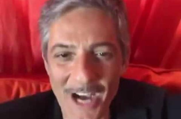 Комик Фиорелло советует итальянцам сидеть дома и играть в &quot;Монополию&quot;