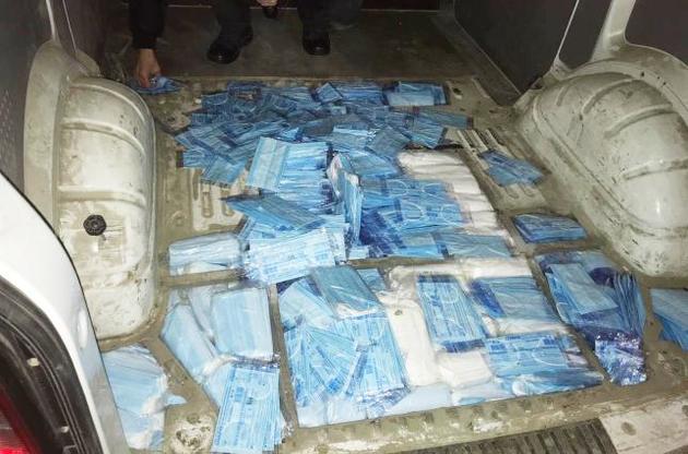 Приватний постачальник повинен був продати маски міністерству охорони здоров'я