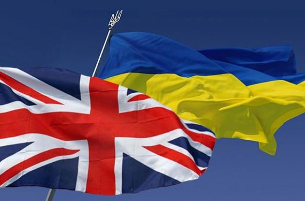 Зеленский разрешил британцам год посещать Украину без виз