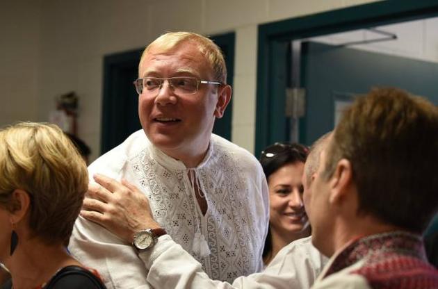 Посол відзначає нову хвилю міграції українців до Канади