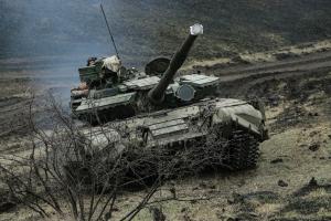 Танки ВСУ уничтожили вражеский опорный пункт в ходе учений на Луганщине: фоторепортаж