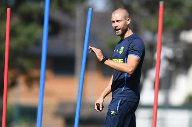 Аззалин имеет большой опыт