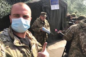 Волонтеры передали военным в зоне ООС тысячу ПЦР-тестов на коронавирус