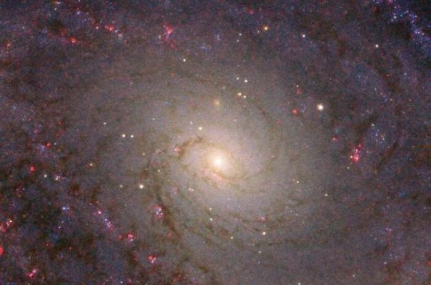 "Хаббл" зробив знімок рідкісної спіральної галактики