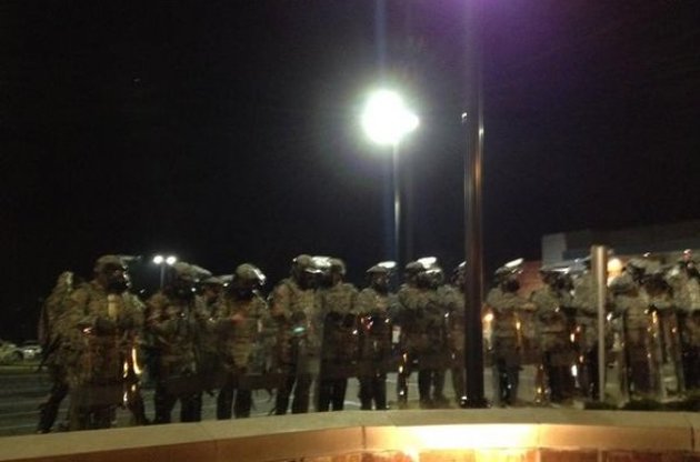 Использование вооруженных сил не означает введения военного положения