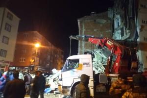 В Турции возросло число погибших в результате мощного землетрясения