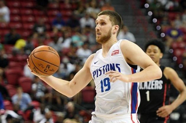 Михайлюк відзначився "баззером"