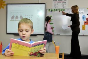 Рада приняла законопроект о среднем образовании с языковой нормой