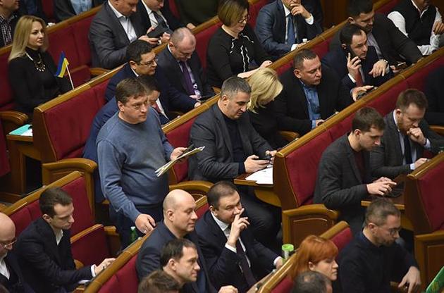 Рада отменила закон "О Строевом уставе Вооруженных Сил Украины"