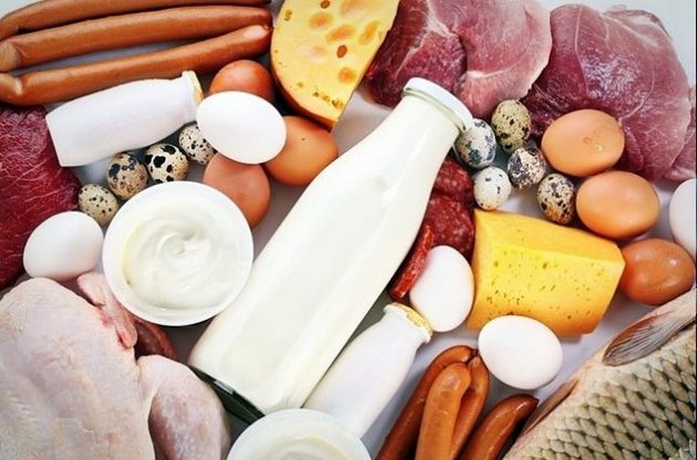 Продукти заборонені не для того, щоб образити добровольців, які їх привозять