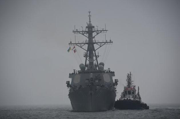 Ракетний есмінець USS Ross (DDG 71) увійшов в акваторію Чорного моря