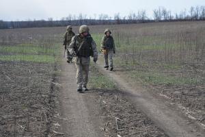 Боевики восемь раз ударили по позициям ВСУ в Донбассе — штаб