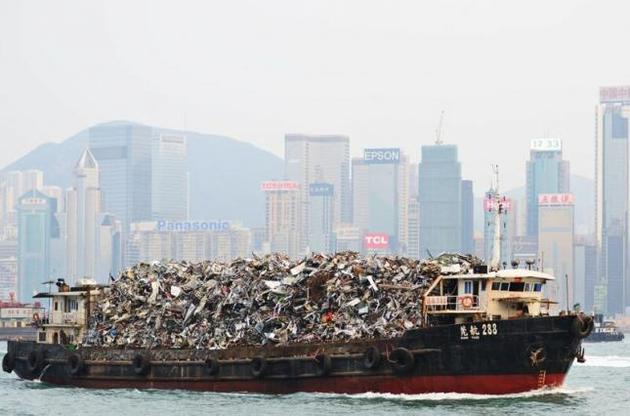 Китай і Малайзія відмовляються приймати сміття з інших країн