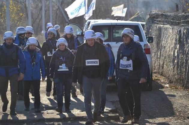 Этерингтон находится в Луганской области с рабочим визитом