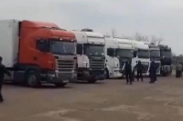 Украинские дальнобойщики застряли на границе с Турцией из-за карантина