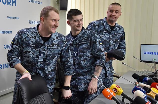 Росія призупинила розслідування у справі 24 українських моряків — Полозов